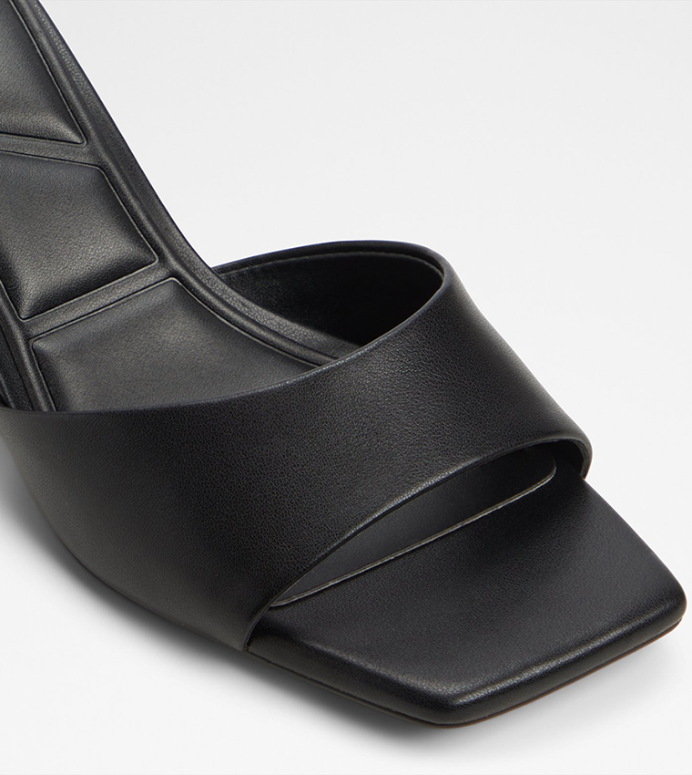 ENCHANTING Textured Heel Sandals