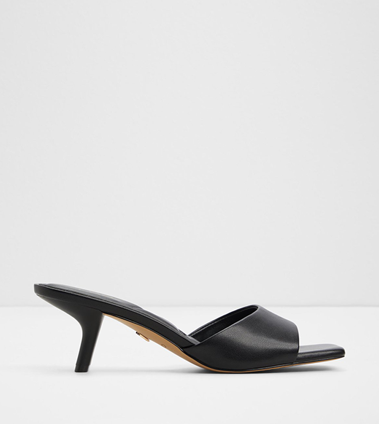ENCHANTING Textured Heel Sandals