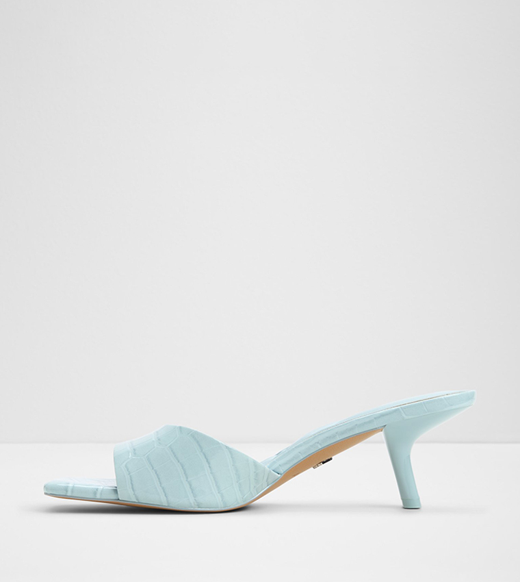 ENCHANTING Textured Heel Sandals