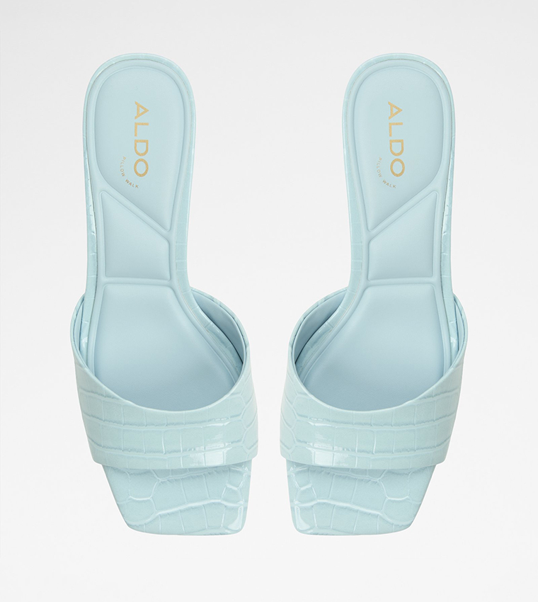 ENCHANTING Textured Heel Sandals