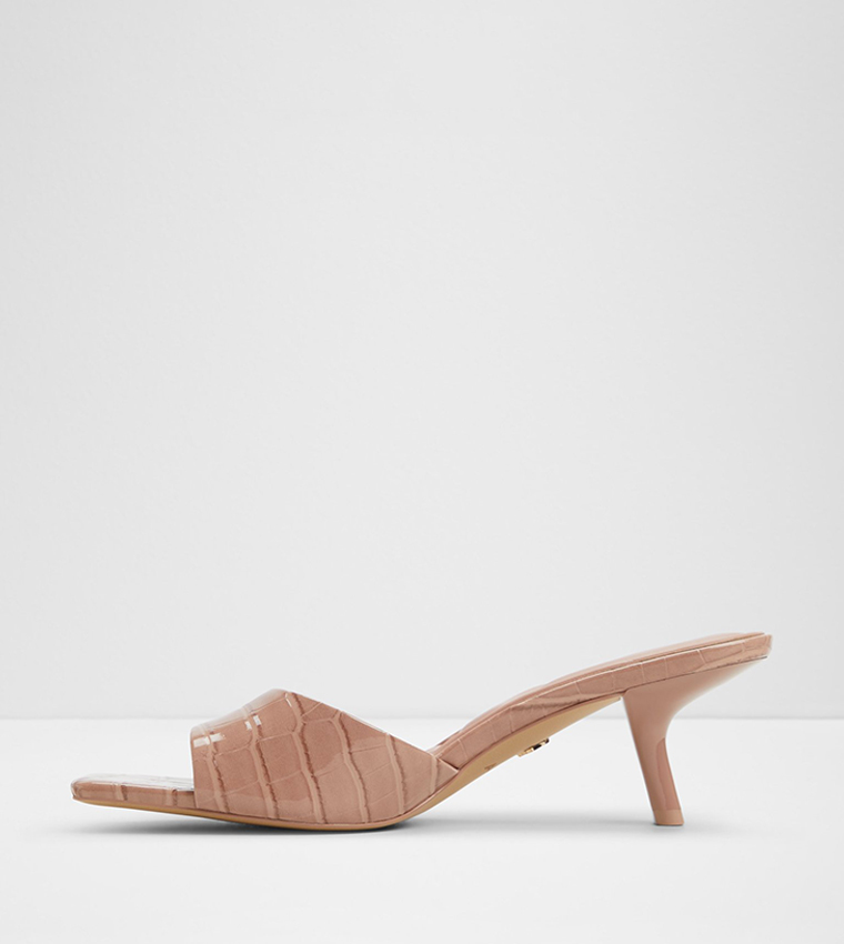 ENCHANTING Textured Heel Sandals