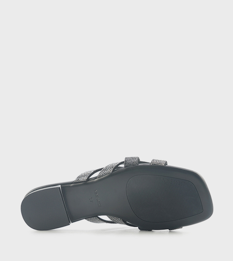 ناين وست  الصنادل المسطحة - أسود Flat Sandals