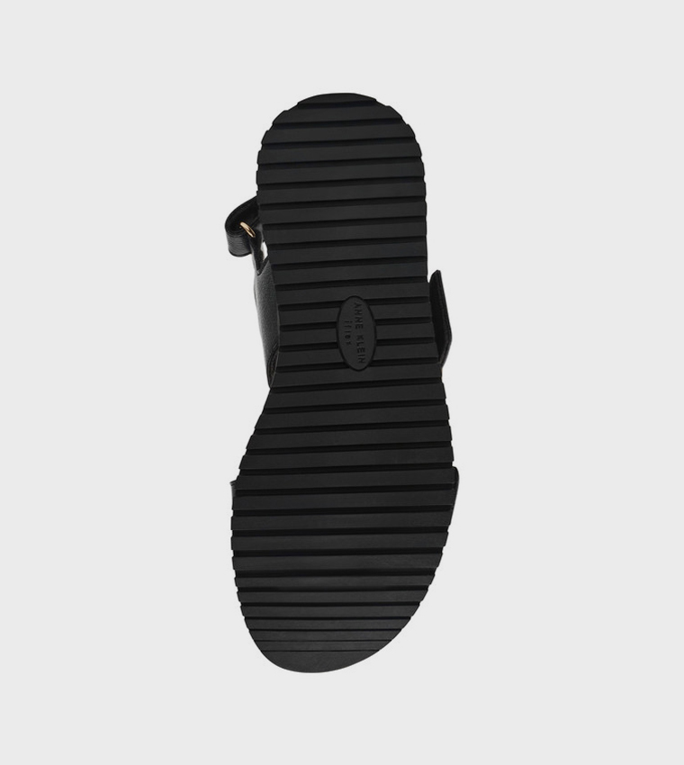 آن كلاين  الصنادل المسطحة - أسود Flat Sandals