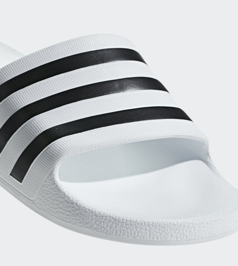 Adilette Aqua Slides