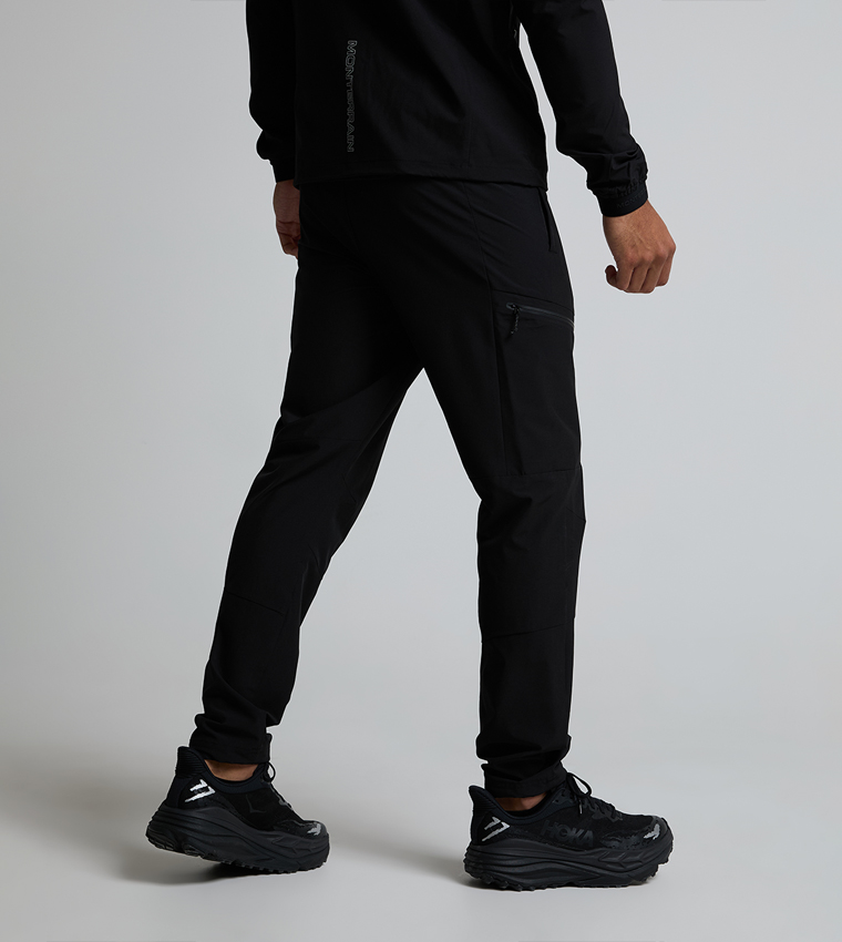 RAMBLE 3.0 Solid Tapered Fit Trackpants