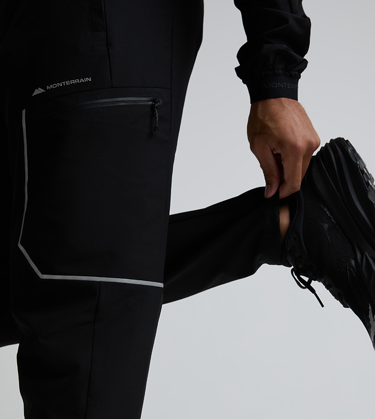 RAMBLE 3.0 Solid Tapered Fit Trackpants