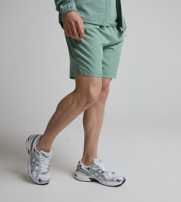 DISTANCE Solid Running Shorts