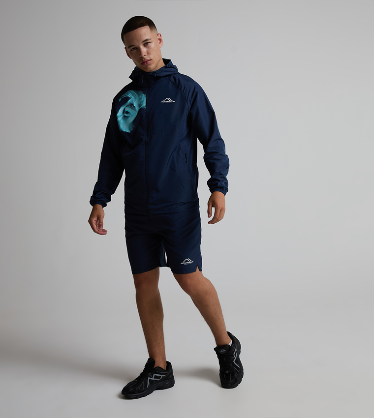 ELEVATE Woven Active Shorts