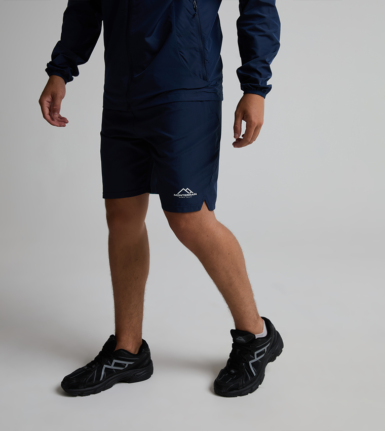 ELEVATE Woven Active Shorts