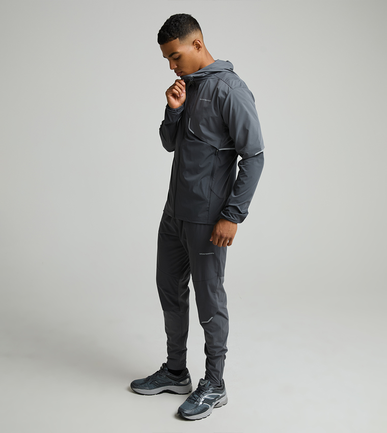 VENT 2.0 Solid Zip-Up Hooded Running Jacket