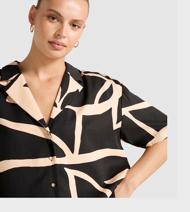 FN FLOSSIE Printed Short Sleeves Shirt
