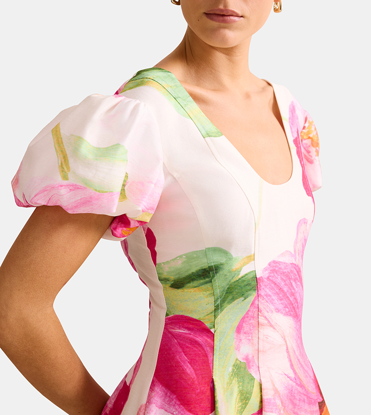 LILL Floral Scoop Neck Maxi Dress