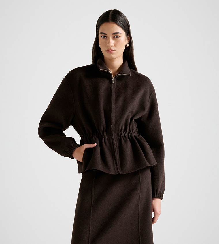 جاكيت بخصر مرن 