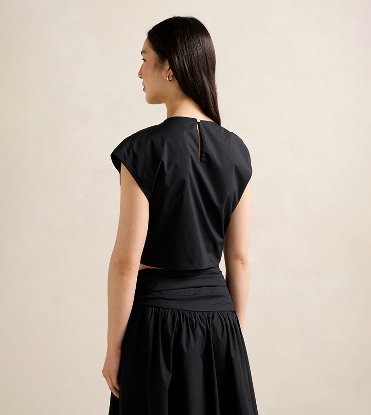 فوريفر نيو  توبات قصيرة - أسود Cropped Tops