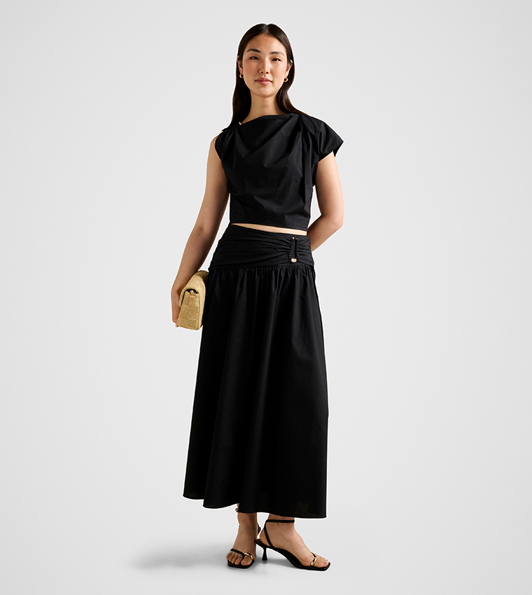 فوريفر نيو  توبات قصيرة - أسود Cropped Tops