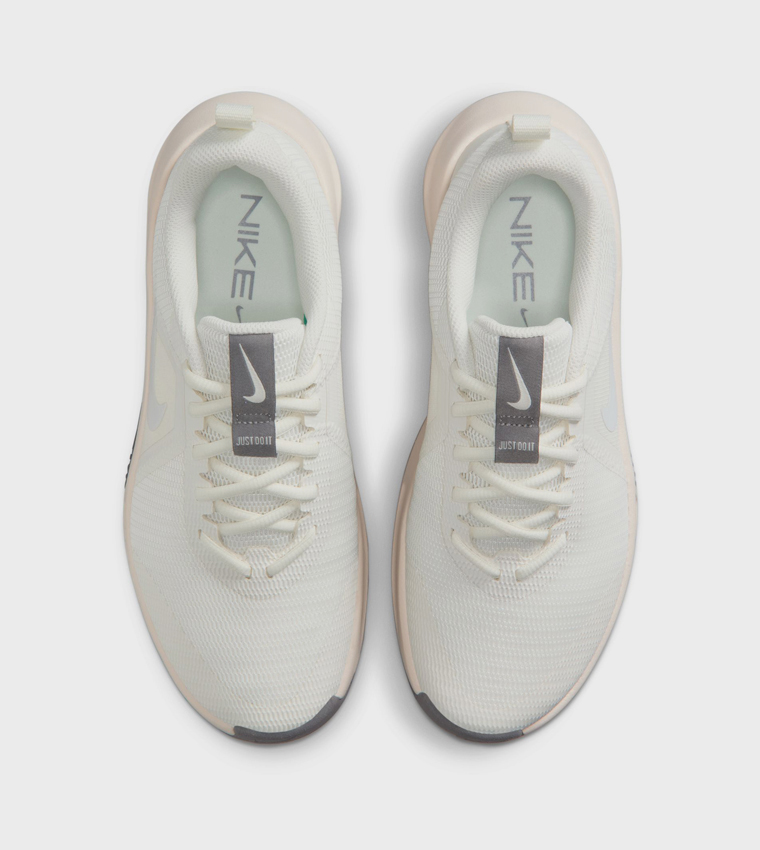 MC 3 Lace-Up Training Shoes