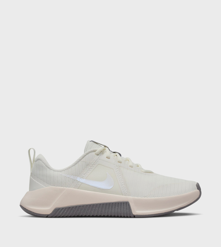 MC 3 Lace-Up Training Shoes
