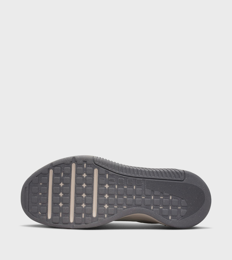MC 3 Lace-Up Training Shoes
