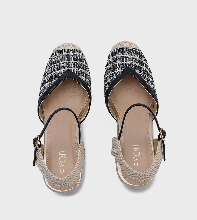 Patterned Round Toe Wedge Sandals