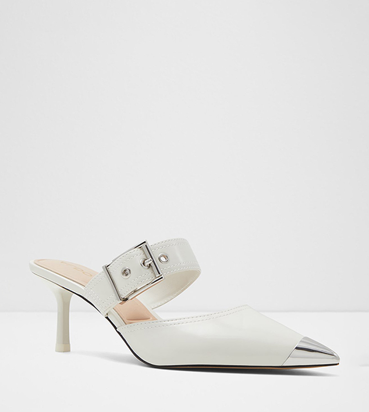 حذاء كعب بإبزيم  