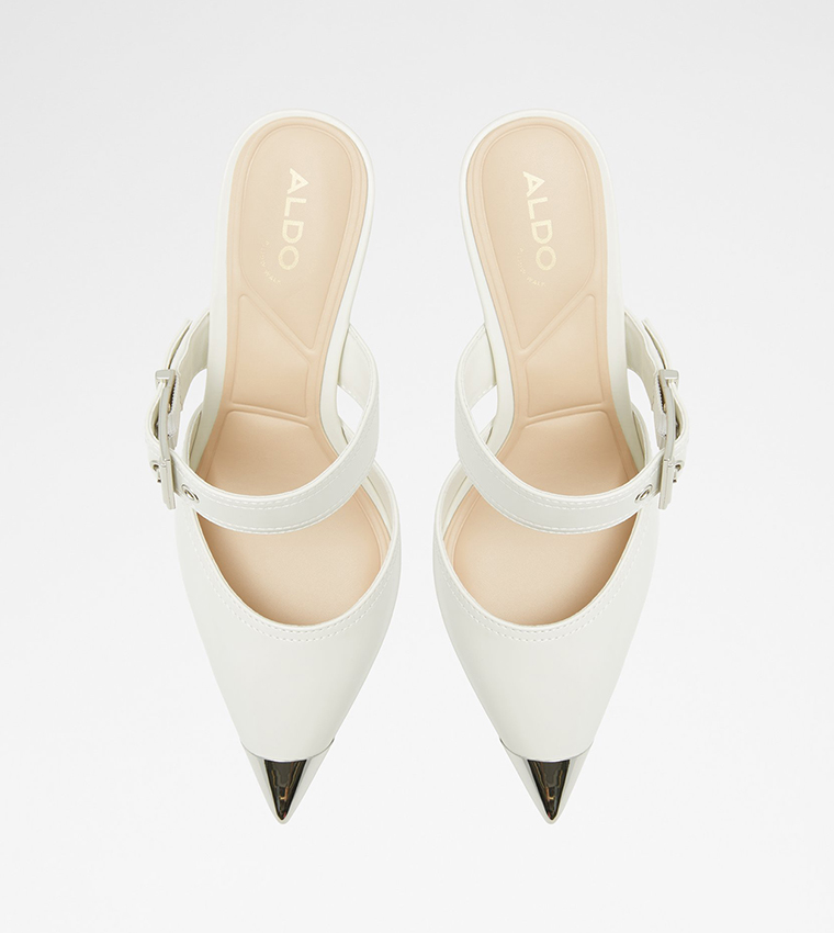 حذاء كعب بإبزيم  