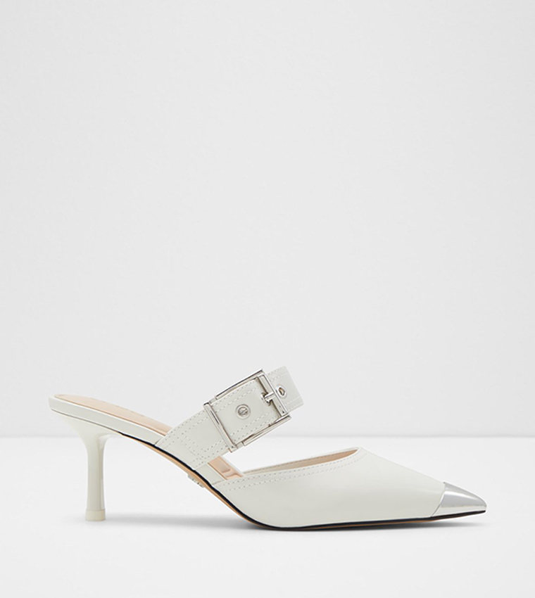 حذاء كعب بإبزيم  