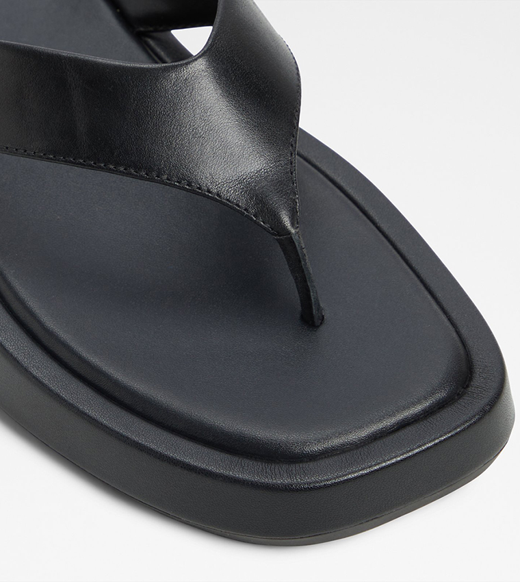 GRETTLE Textured Platform Flip Flops