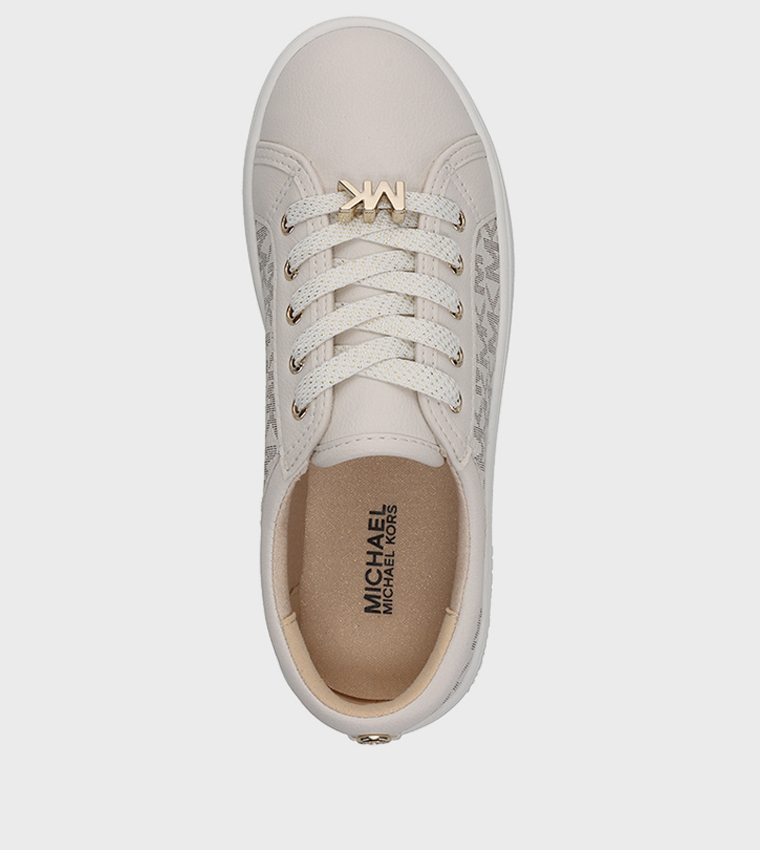 حذاء رياضي مونوغرام برقبة قصيرة 