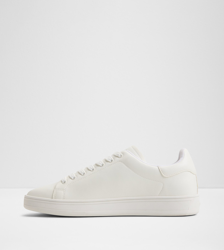 سنيكرز برباط