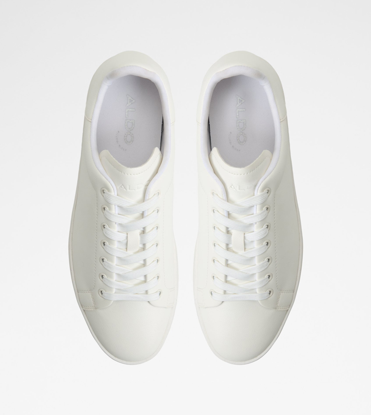 سنيكرز برباط