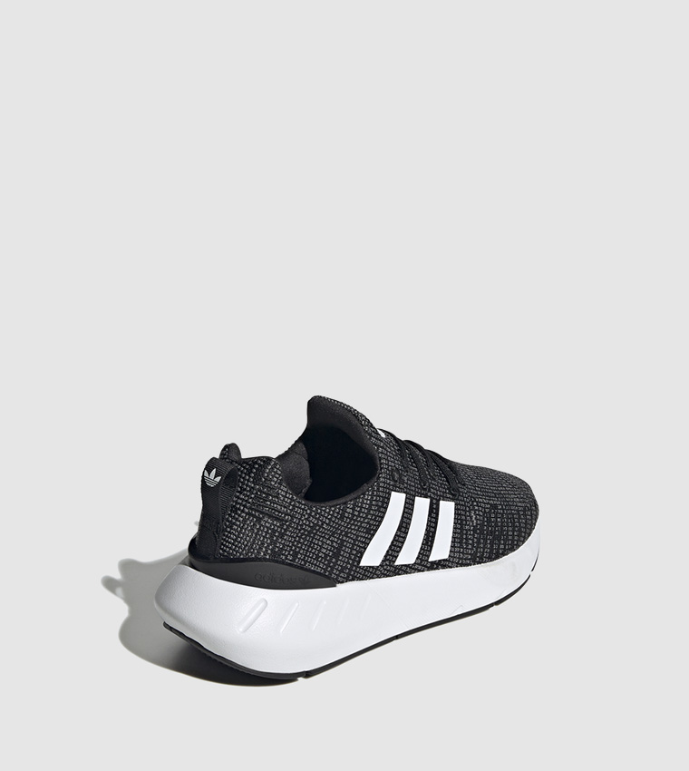 Swift Run 22 Low Top Shoes