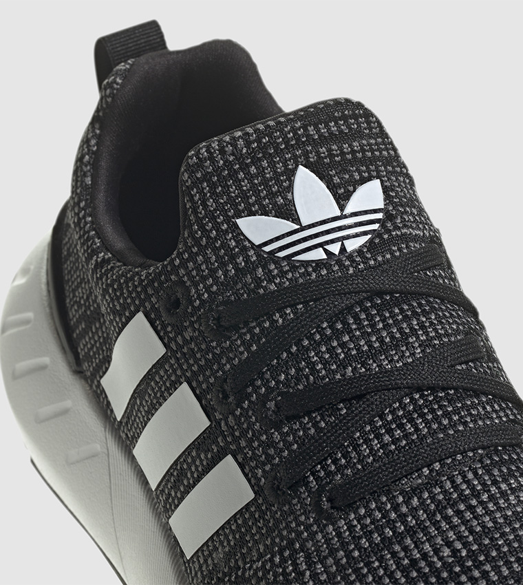 Swift Run 22 Low Top Shoes