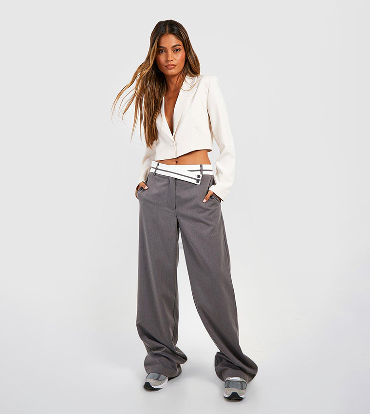 بليزر قصير بأزرار 