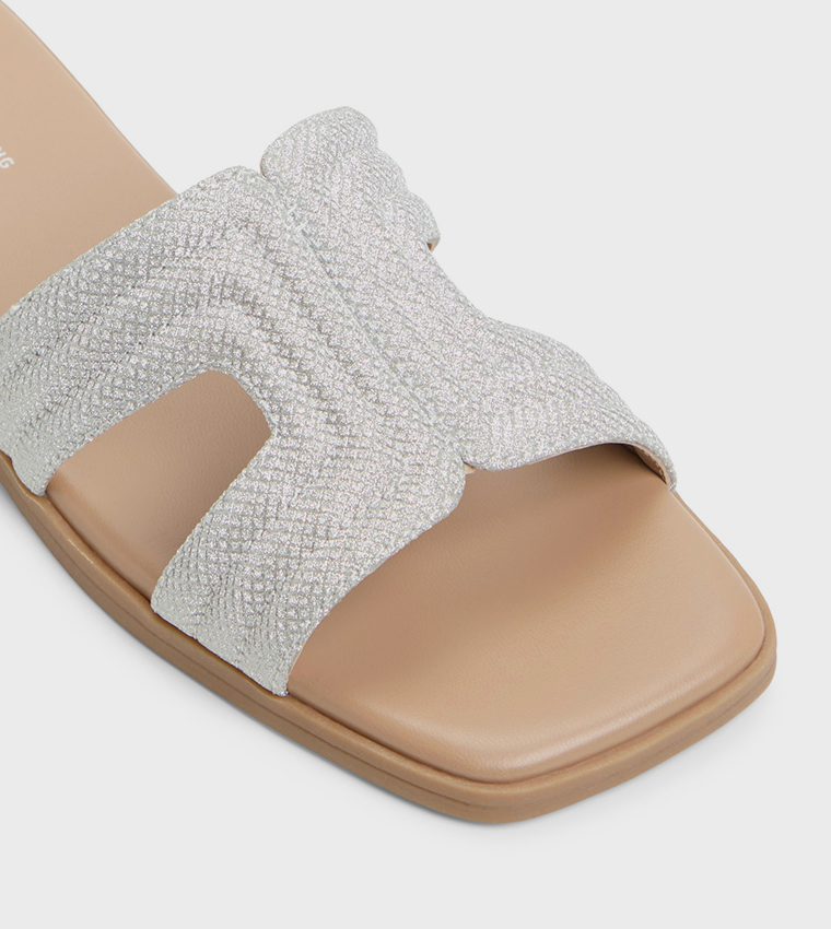 HAYLEE Embellished Flat Sandals