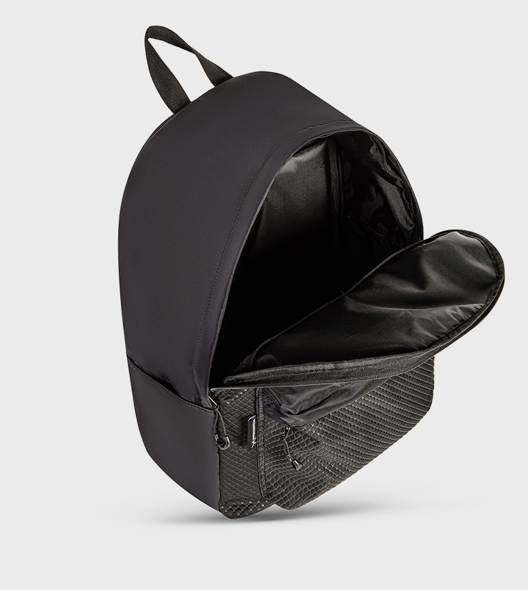 حقيبة ظهر بشعار 17 بوصة  