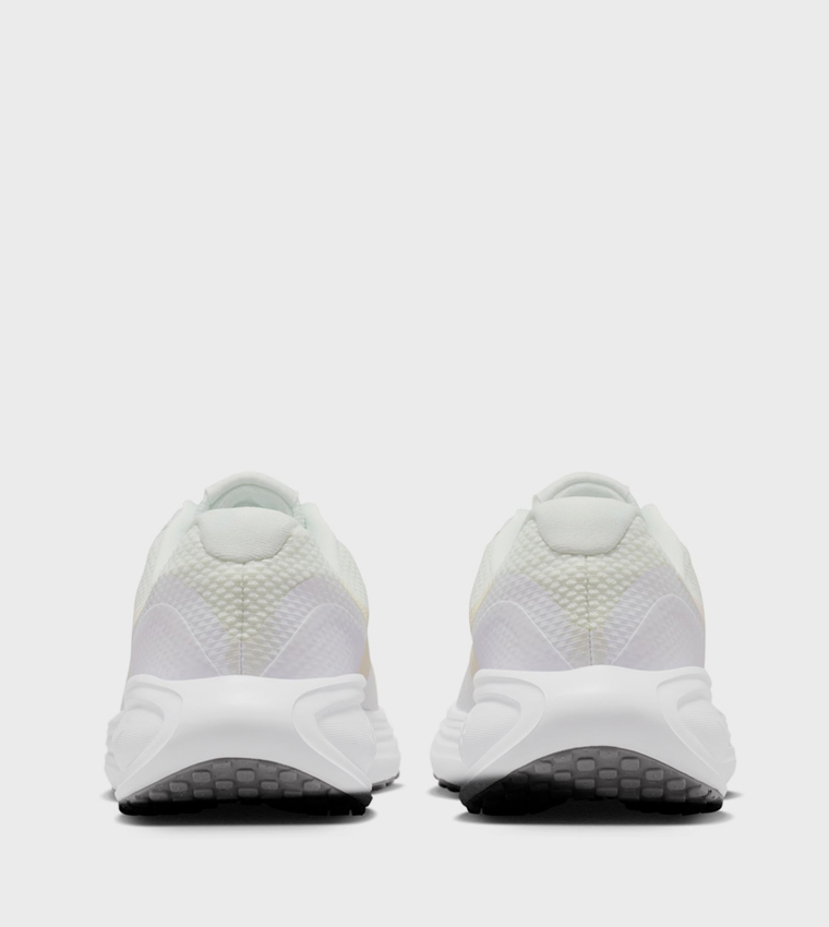 REVOLUTION 8 Running Shoes