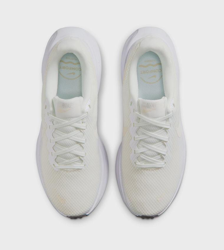 REVOLUTION 8 Running Shoes