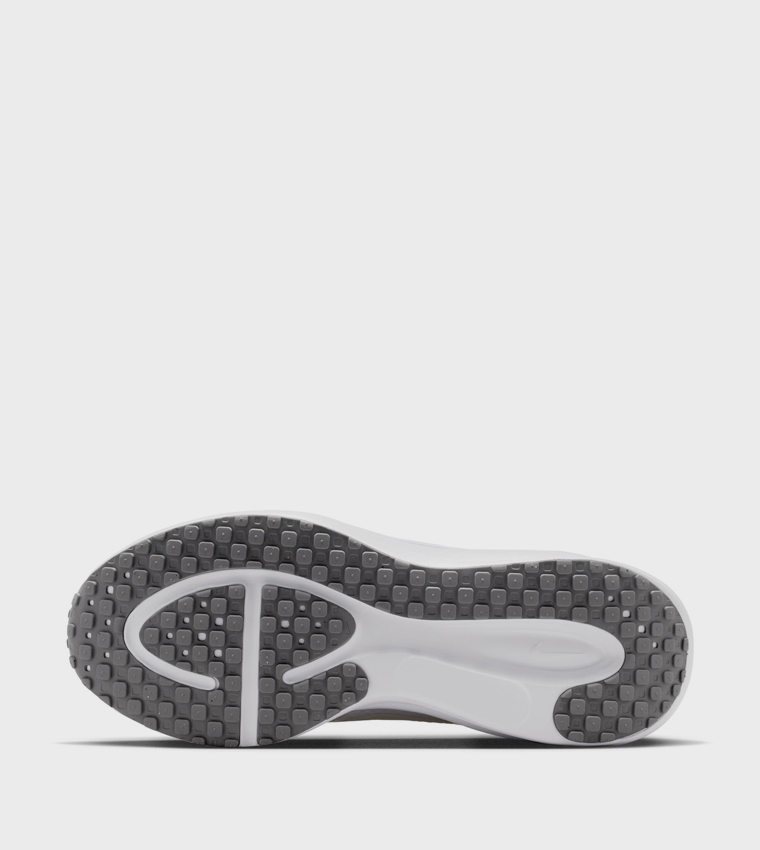 REVOLUTION 8 Running Shoes