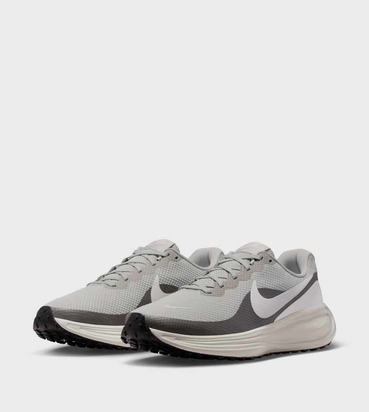 REVOLUTION 8 Running Shoes