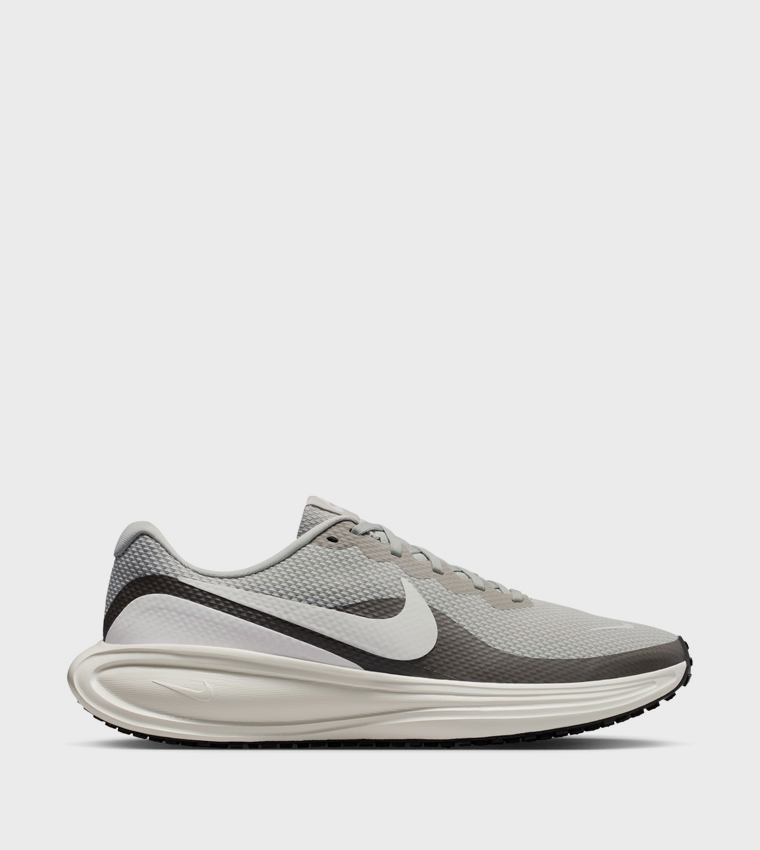 REVOLUTION 8 Running Shoes
