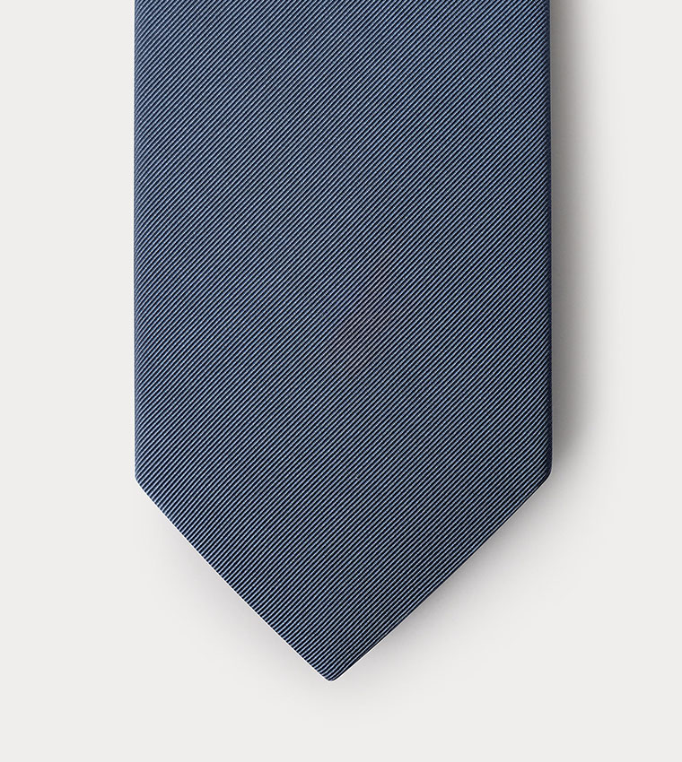 Solid Regular Tie