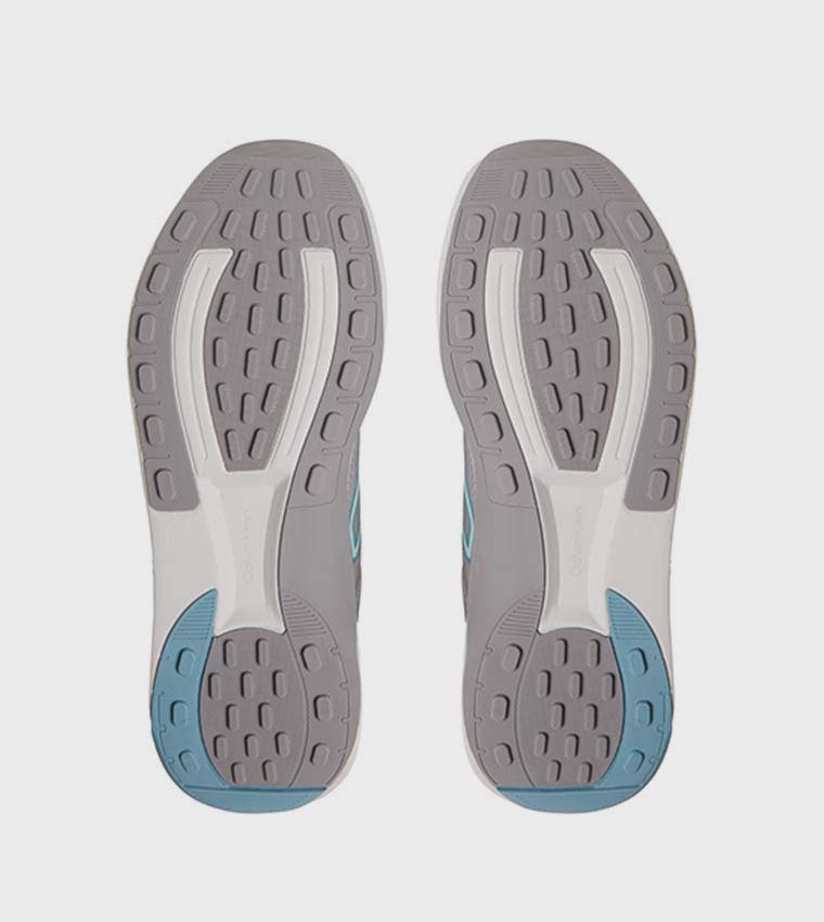 Round Toe Platform Runner Sneakers