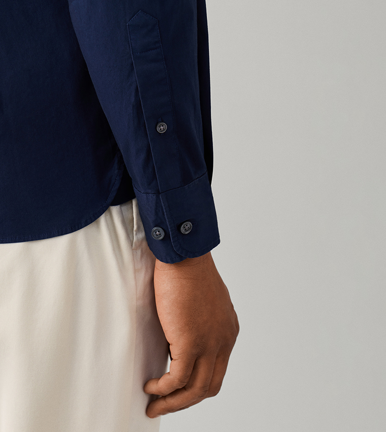 Solid Cut-Away Collar Long Sleeves Shirt