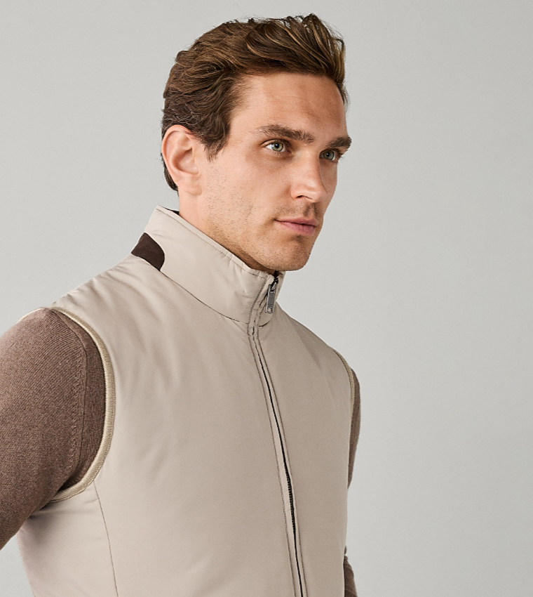 Solid Stand Collar Zip-Through Gilet