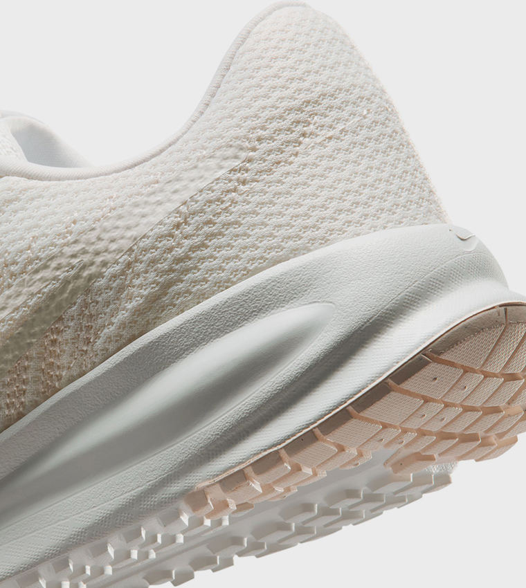 RUN DEFY Lace-Up Shoes