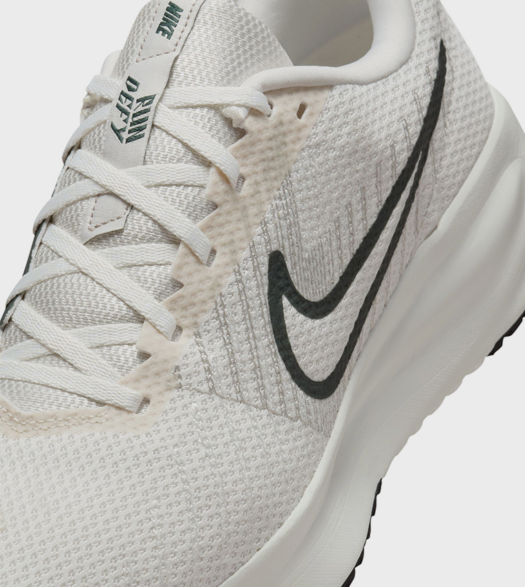 RUN DEFY Lace-Up Shoes