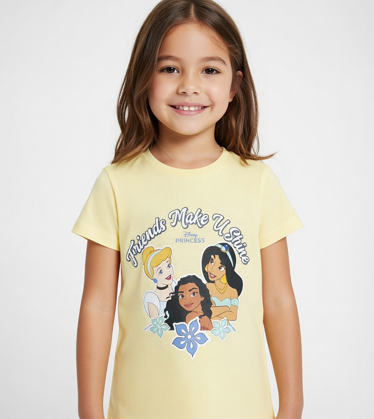 تيشيرت كم قصير بطبعة أميرات ديزني