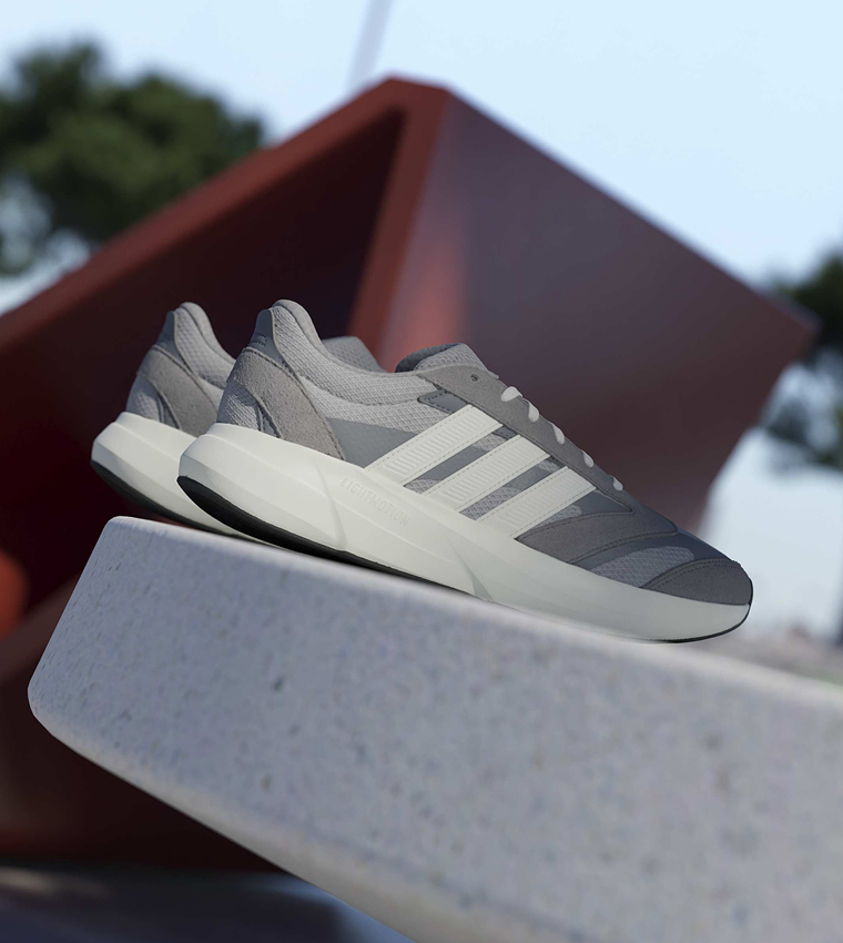 LIGHTSHIFT 2.0 Stripe Detail Sneakers