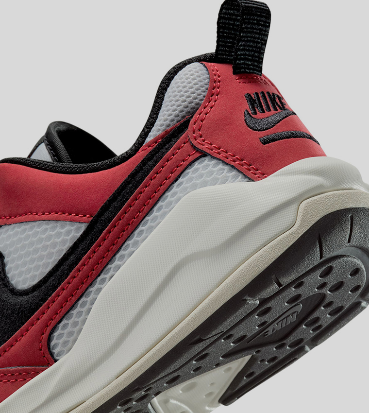 حذاء كرة سلة جوردن كمفت إيرا لونين