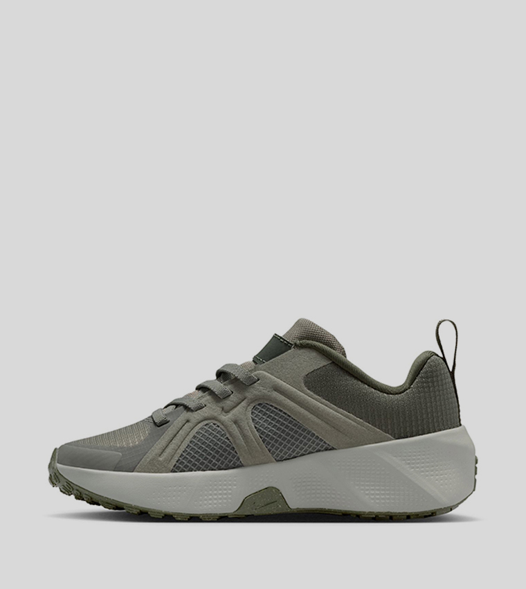 سنيكرز مترو تيك بشعار وحزام فليكرو